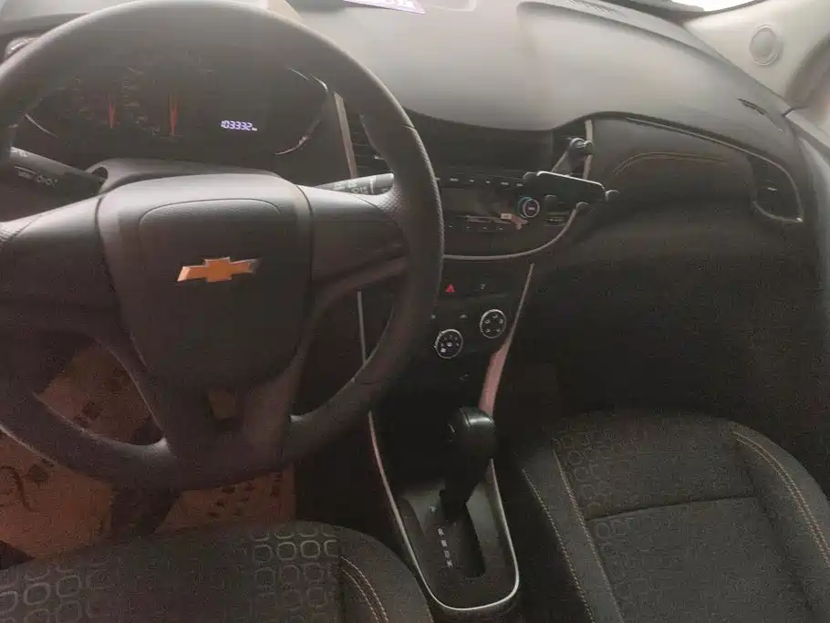 Chevrolet Trax 2017 — фото 12
