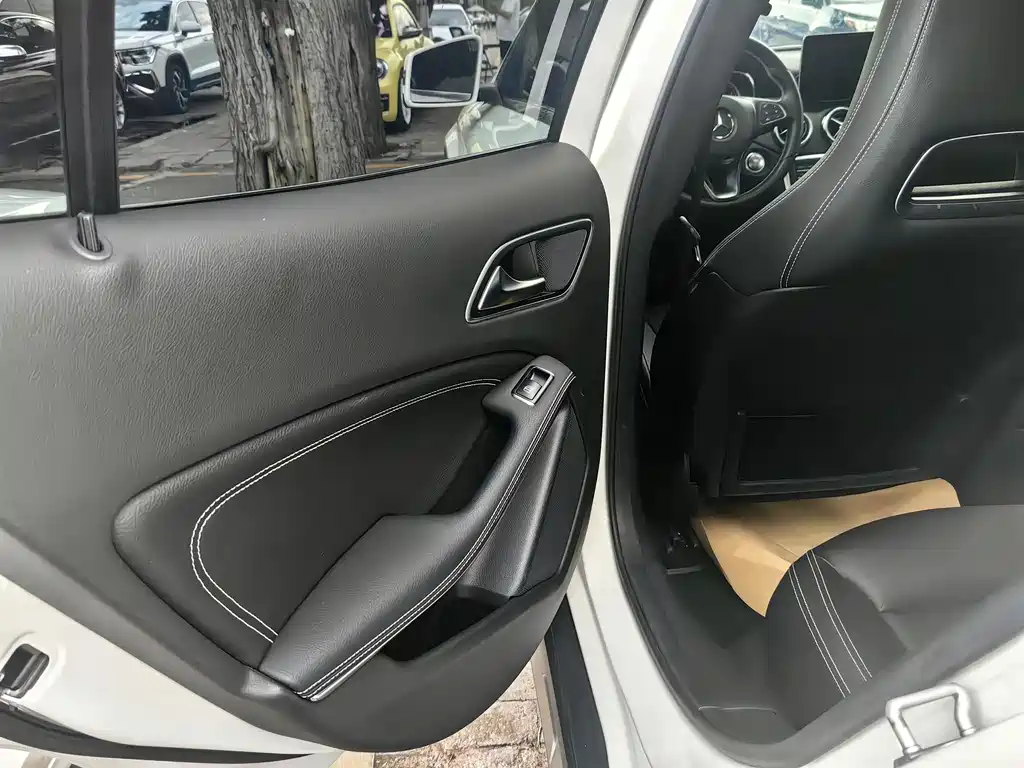 Mercedes-Benz GLA 2018 — фото 17