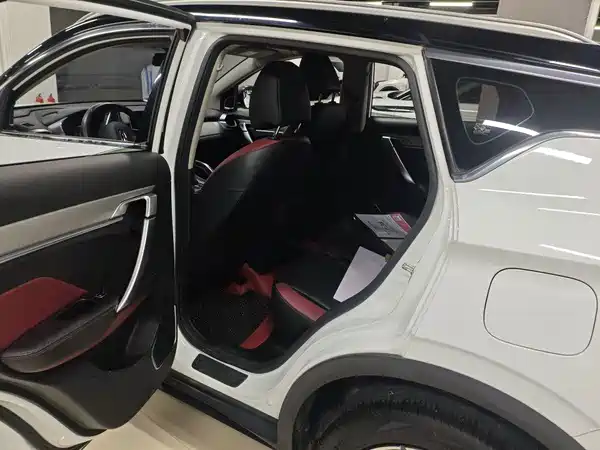 Geely Binyue 2022