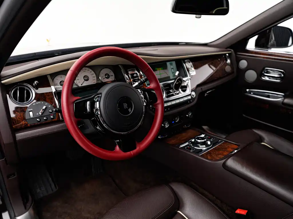Rolls-Royce Ghost 2016 — фото 9