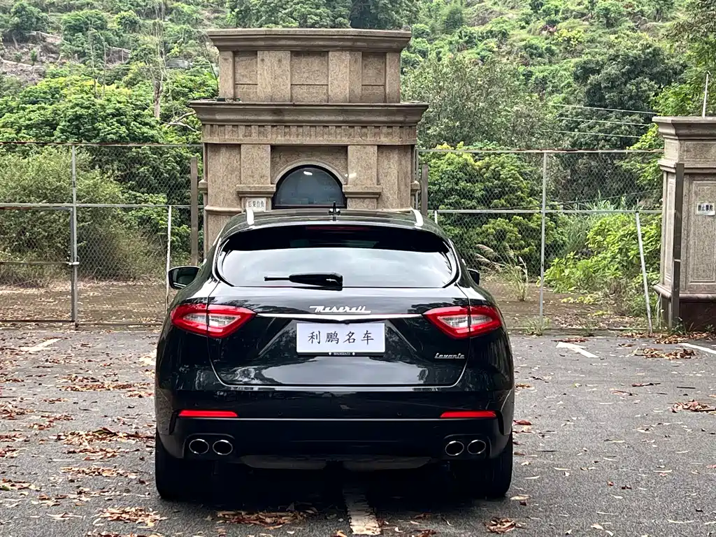 Maserati Levante 2018 — фото 8