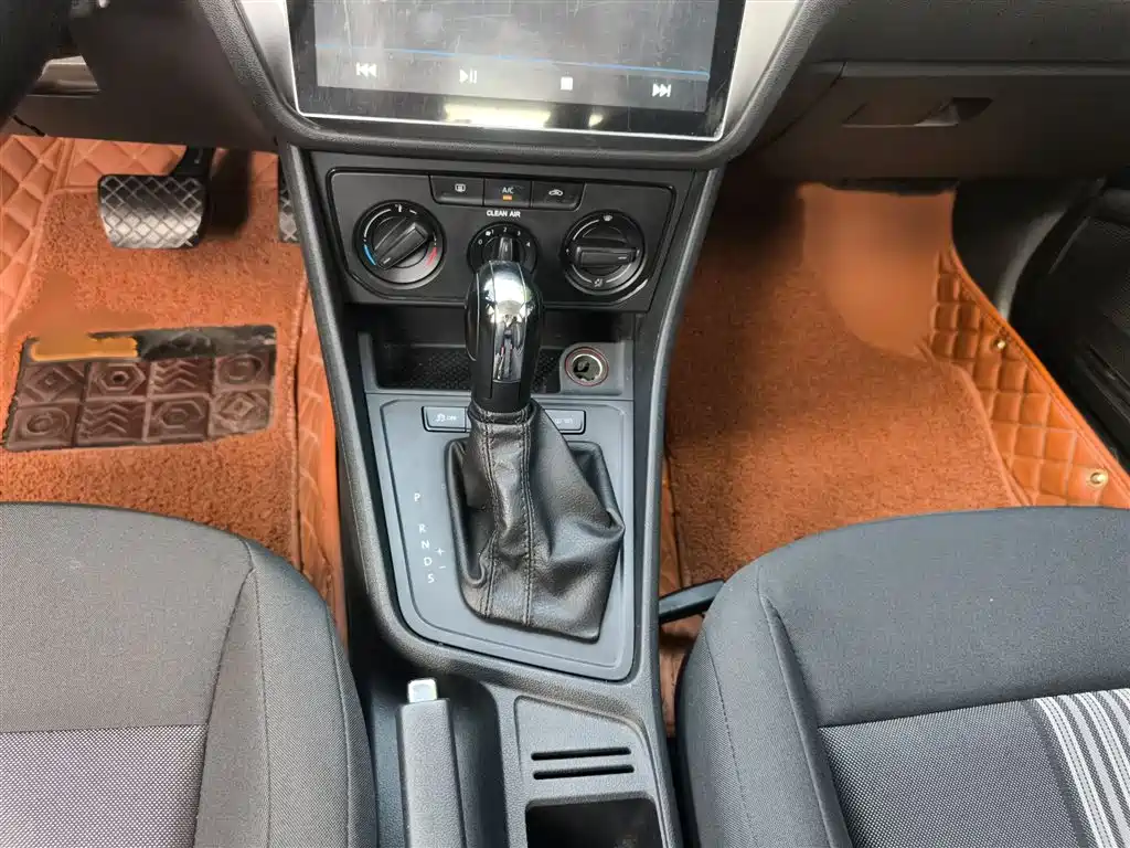 Volkswagen Gran Lavida 2017 — фото 16