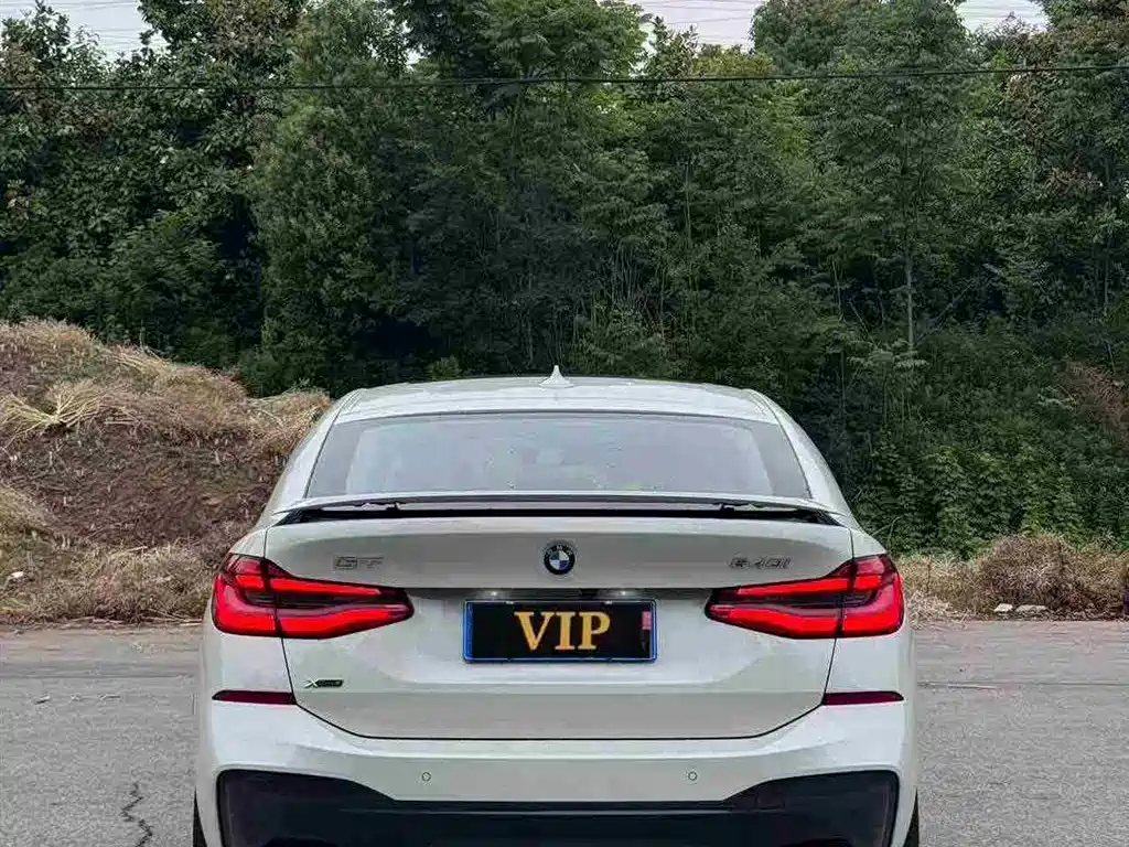 BMW 6 Series GT 2018 — фото 9