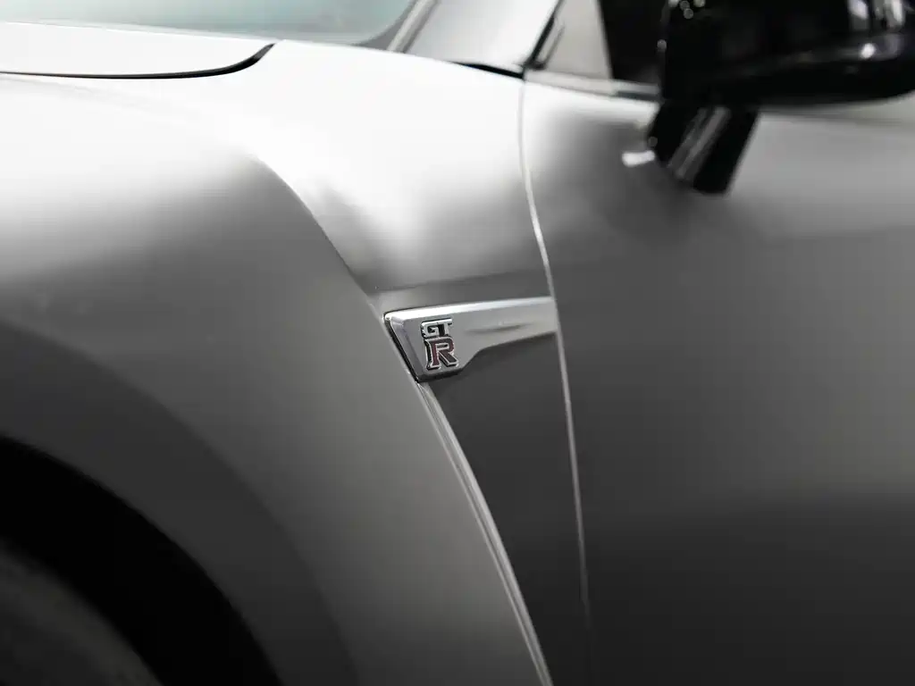 Nissan GT-R 2014 — фото 35