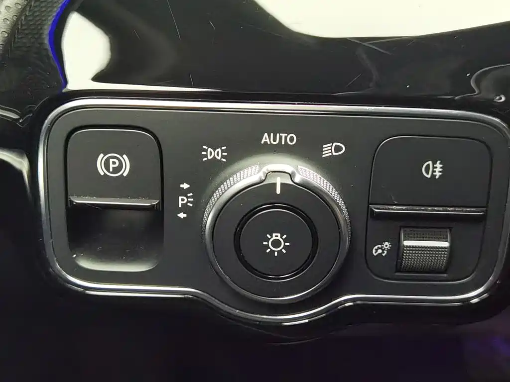 Mercedes-Benz A-Class 2020 — фото 21