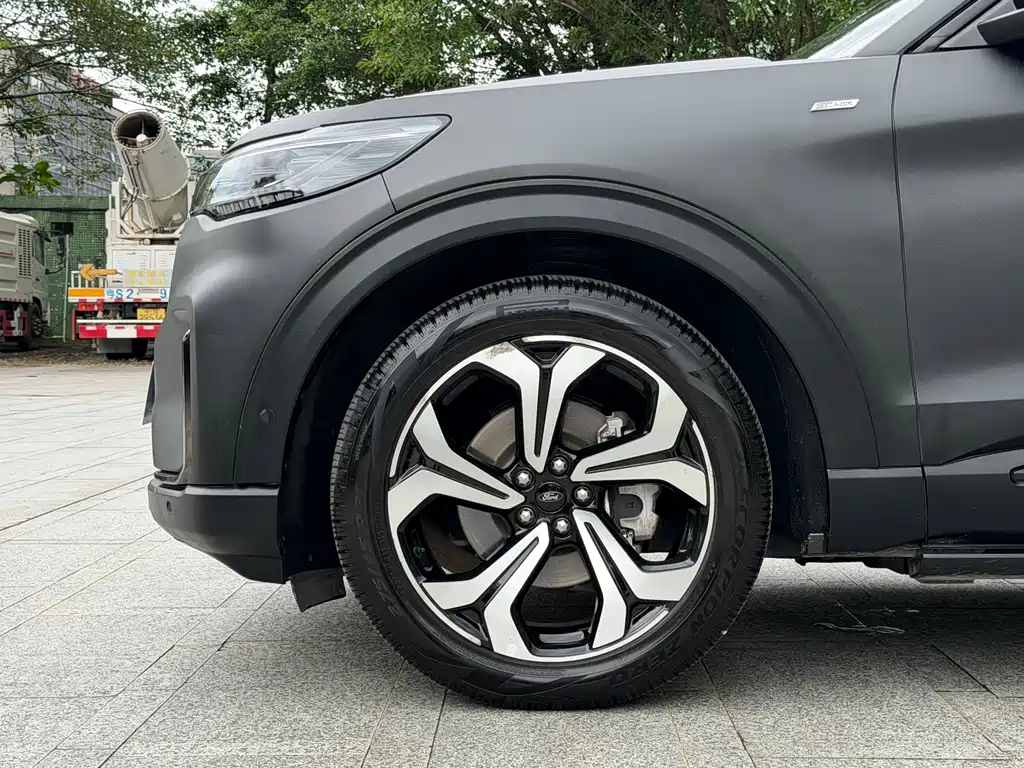 Ford Explorer 2023 — фото 23