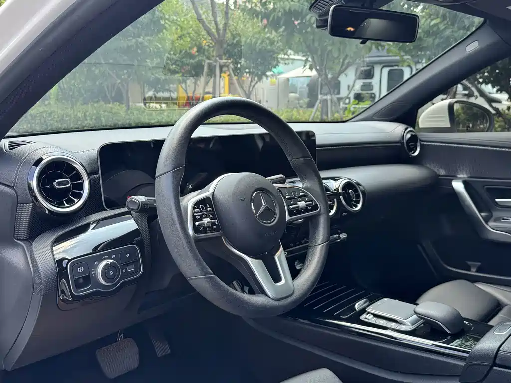 Mercedes-Benz A-Class 2020 — фото 9
