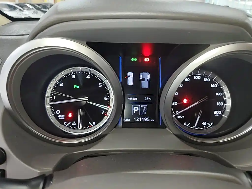 Toyota Prado 2017 — фото 12