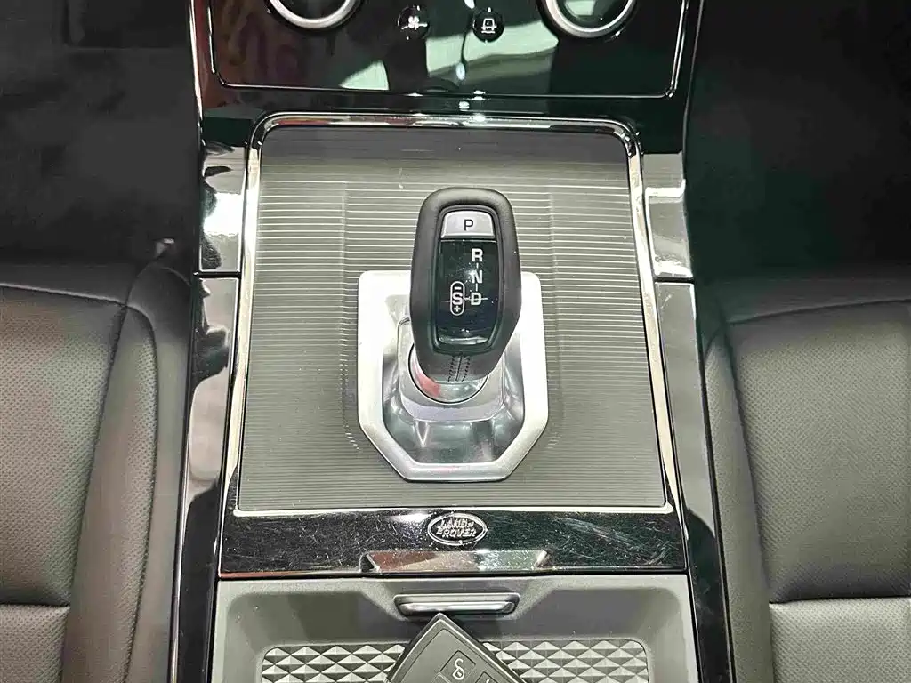 Land Rover Range Rover Evoque 2020 — фото 8