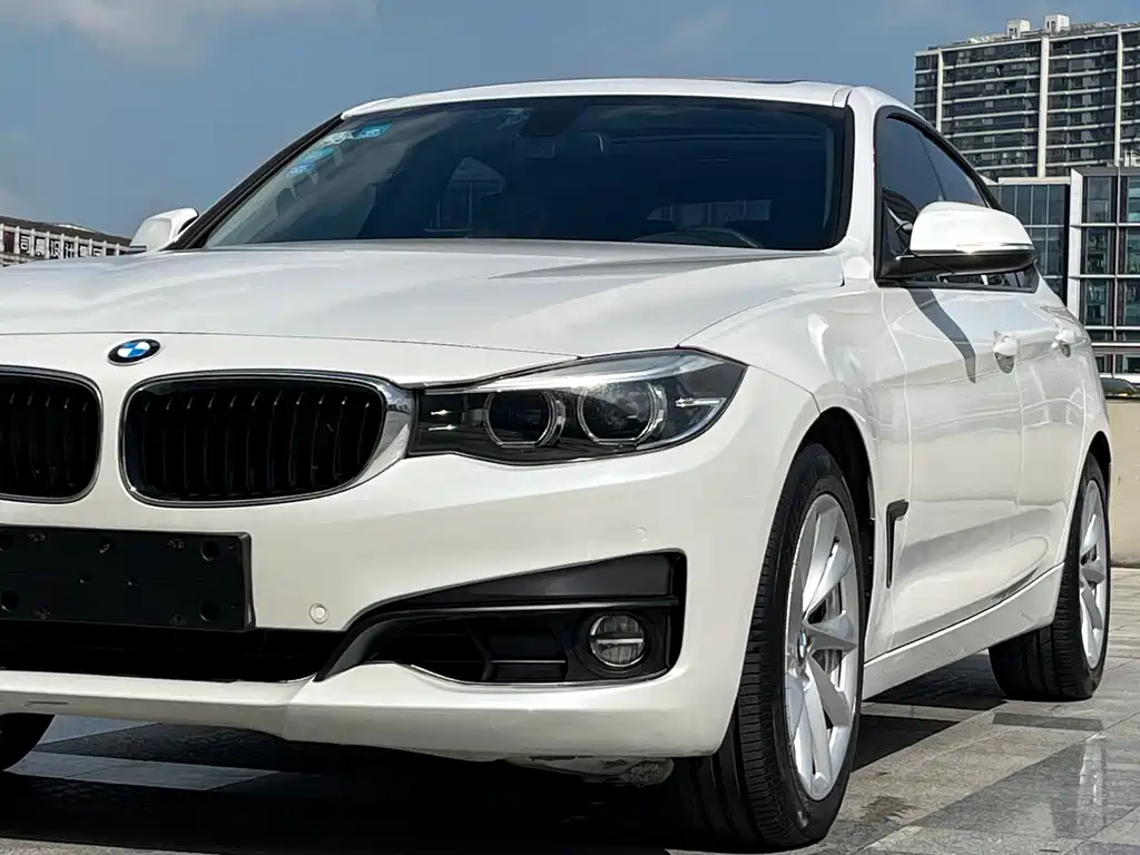BMW 3 Series GT 2018 — фото 8