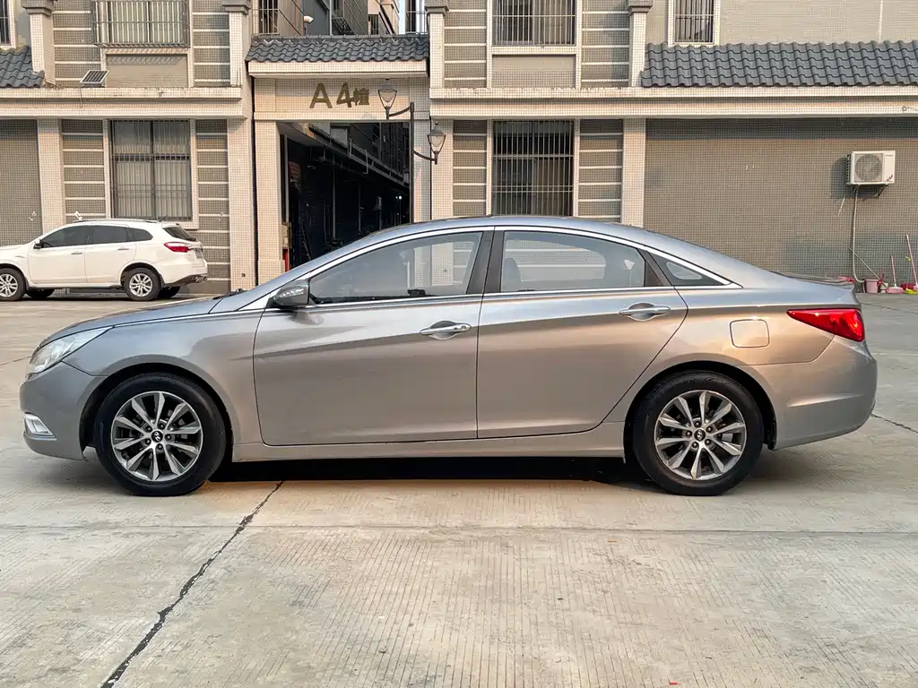 Hyundai Sonata 2014 — фото 4