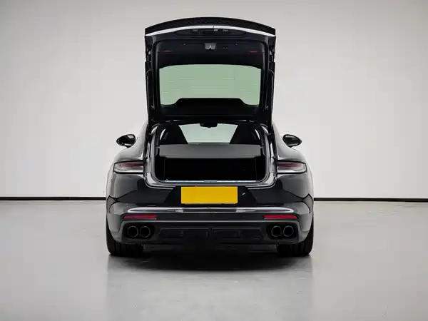 Porsche Panamera 2022