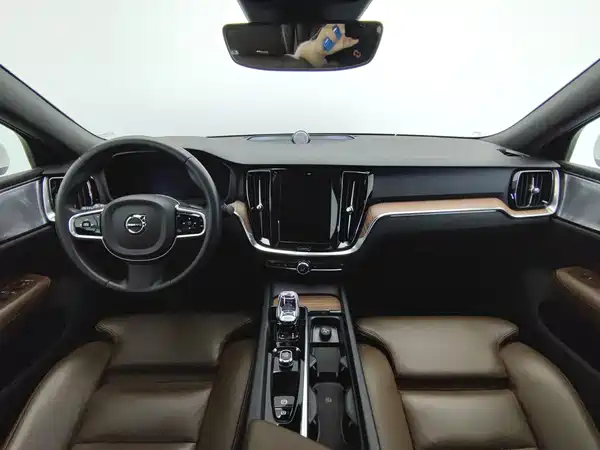 Volvo S60 2024