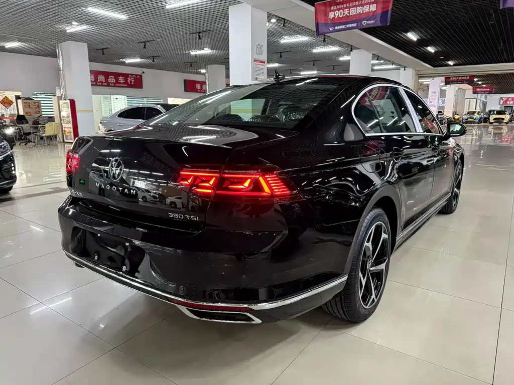 Volkswagen Magotan 2026