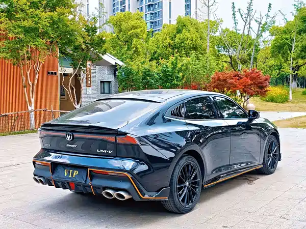 Changan UNI-V 2022