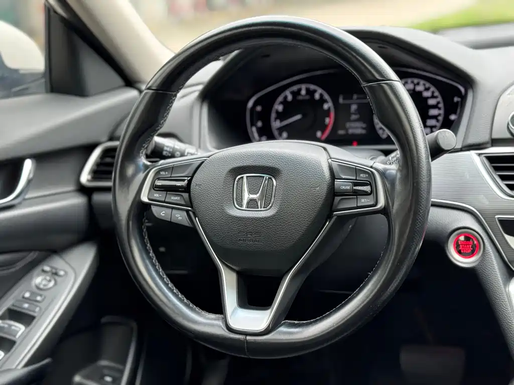 Honda Accord 2021 — фото 13