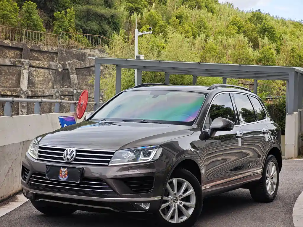 Volkswagen Touareg 2016 — фото 1