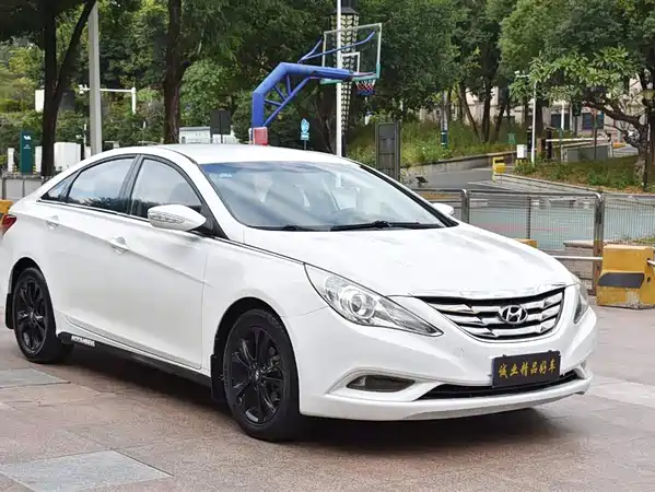 Hyundai Sonata 2012