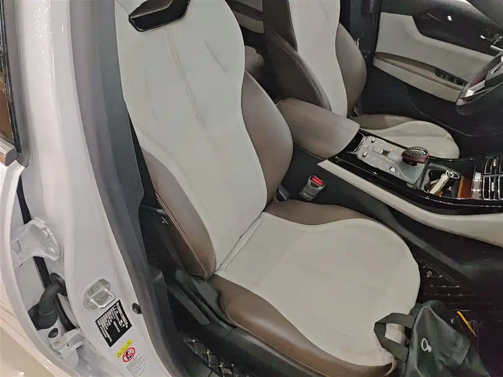 BYD Qin PLUS 2025 — фото 25