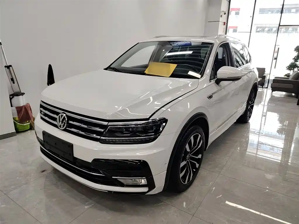 Volkswagen Tiguan L 2020 — фото 2