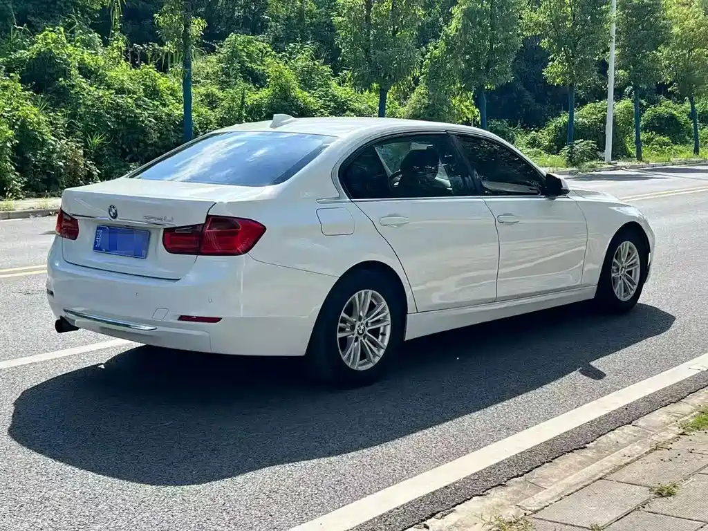 BMW 3 Series 2013 — фото 13