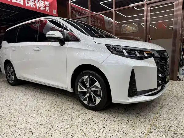 GAC Trumpchi M6 2022