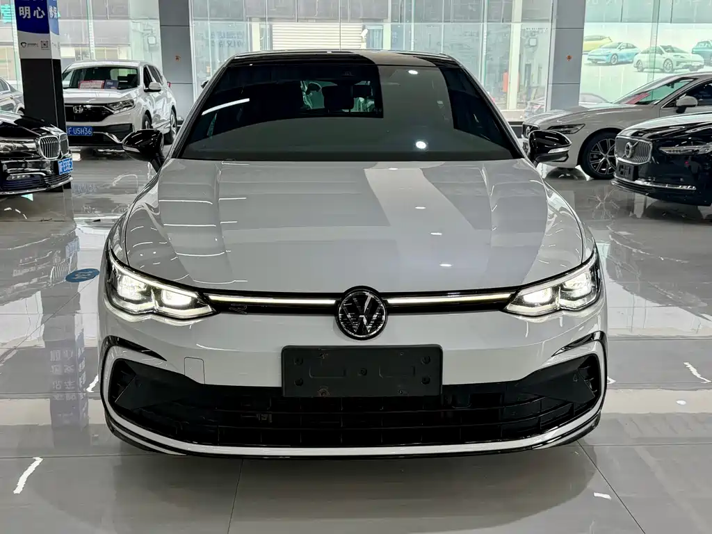 Volkswagen Golf 2023