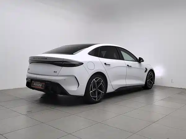 BYD Seal 2023