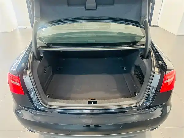 Audi A6L 2012