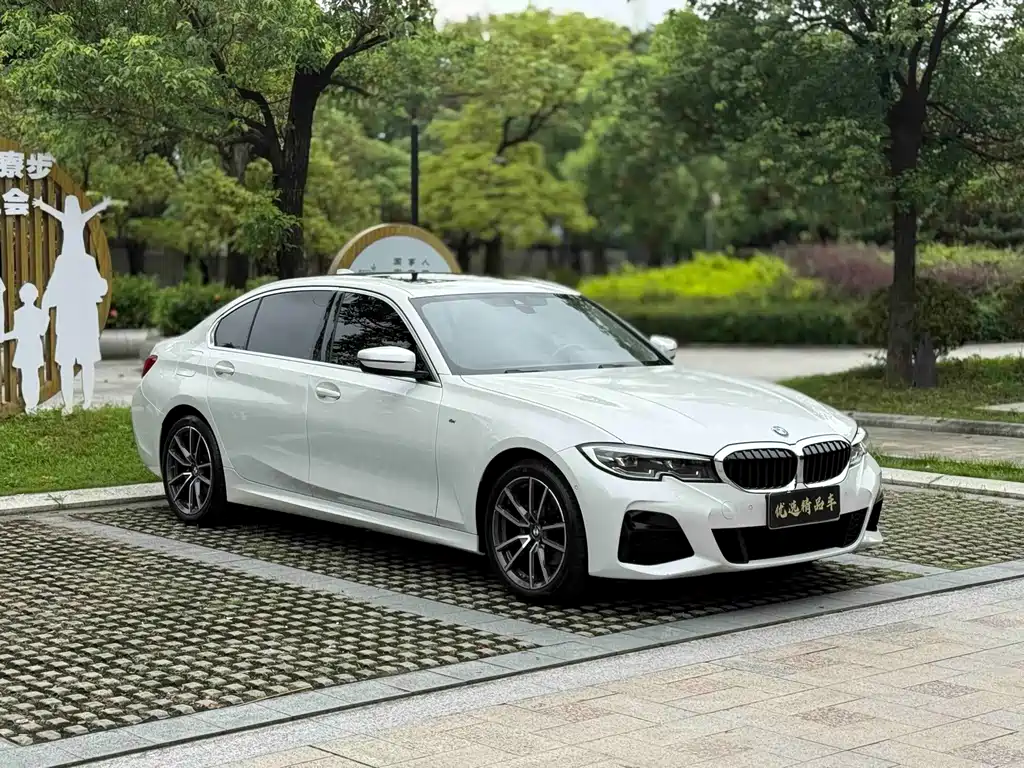 BMW 3 Series 2021