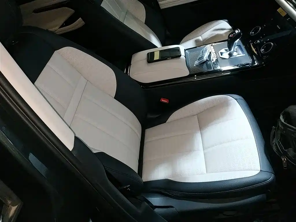 Land Rover Evoque 2022 — фото 20