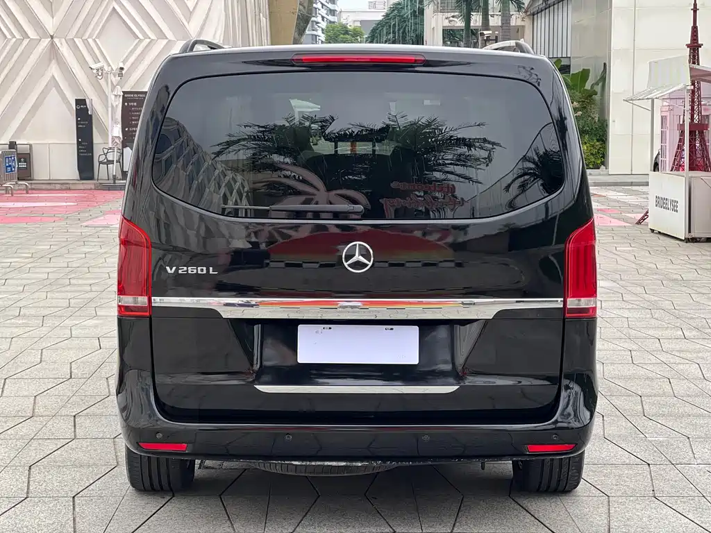 Mercedes-Benz V-Class 2017 — фото 5