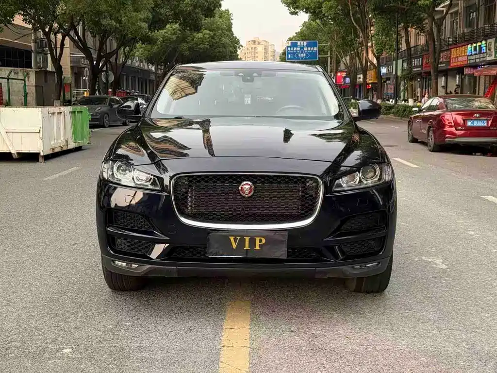 Jaguar F-PACE 2018