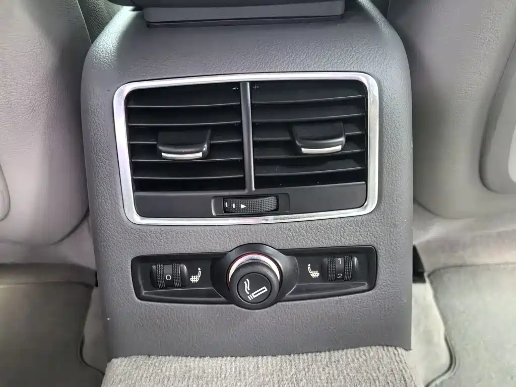 Audi A6L 2011