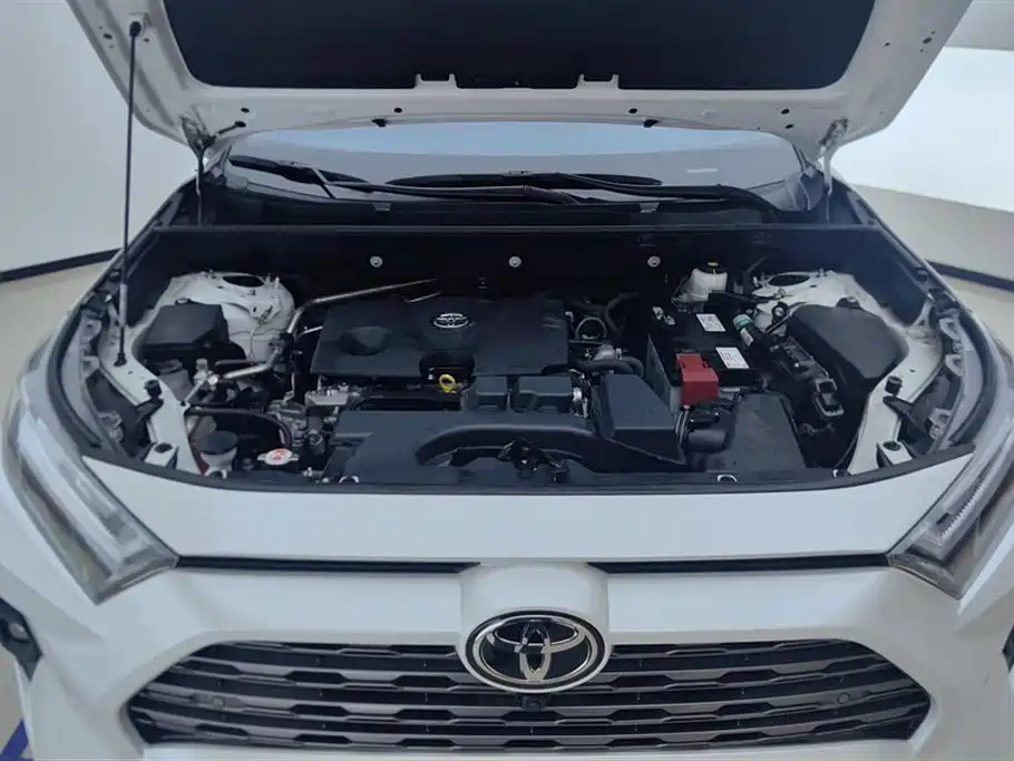 Toyota RAV4 2025 — фото 10