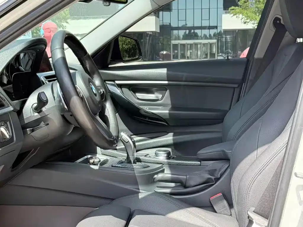 BMW 3 Series 2018
