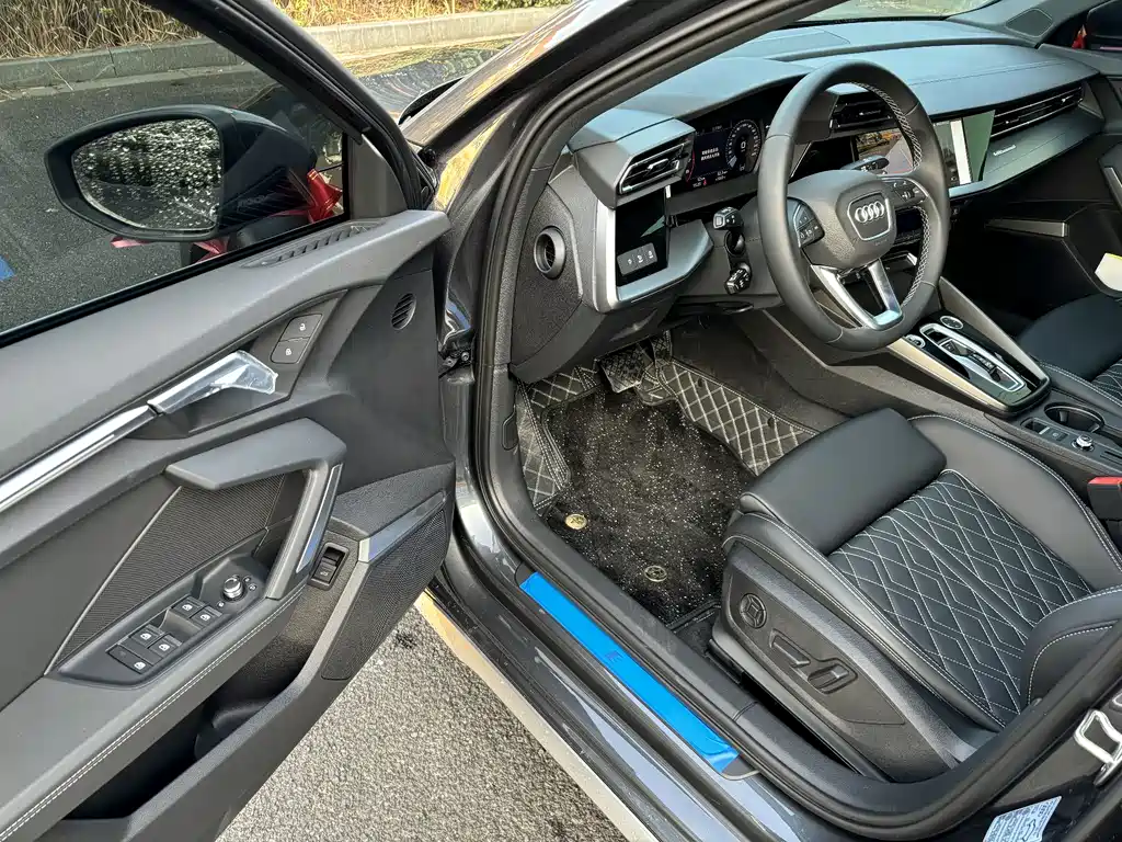 Audi A3 2025 — фото 10