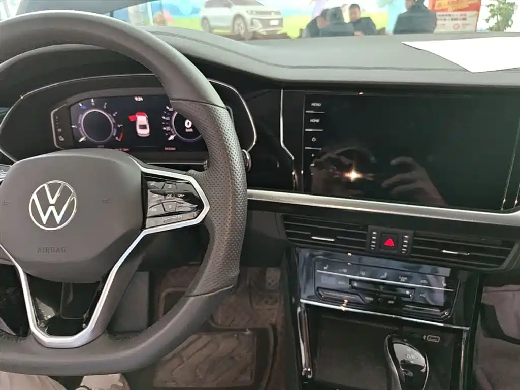 Volkswagen Passat PHEV 2022 — фото 10