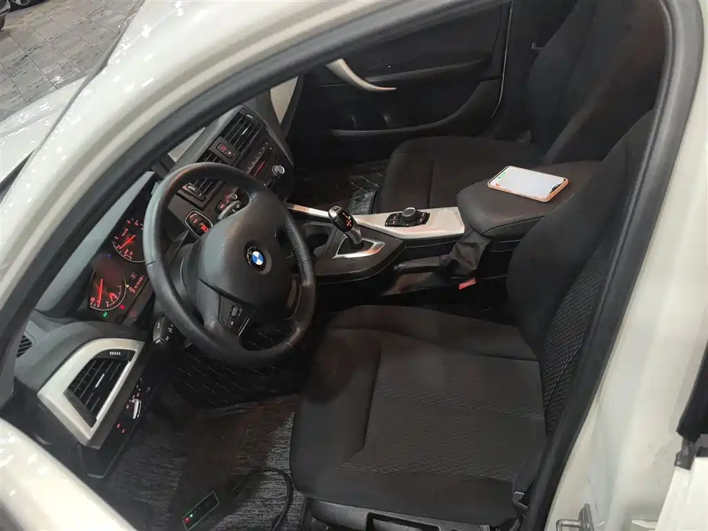 BMW 1 Series 2014 — фото 15