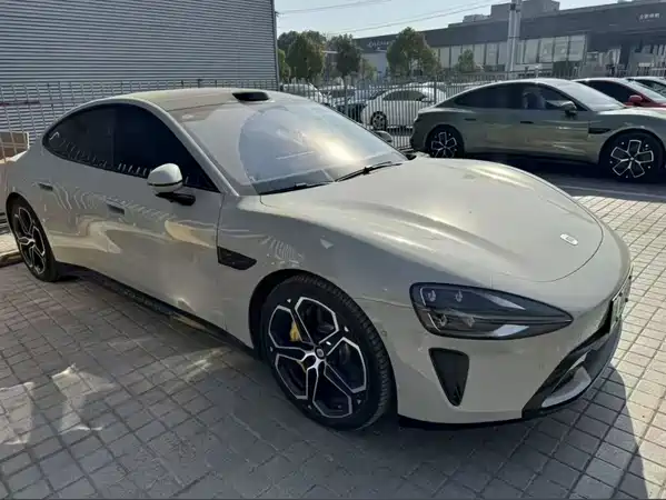 Xiaomi SU7 2024