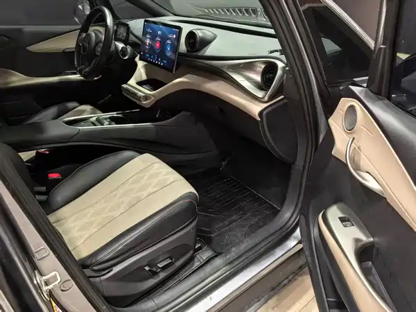 BYD Dolphin 2023