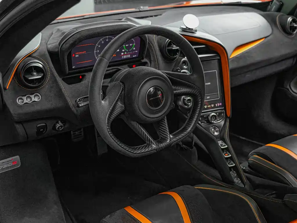 McLaren 720S 2018 — фото 11