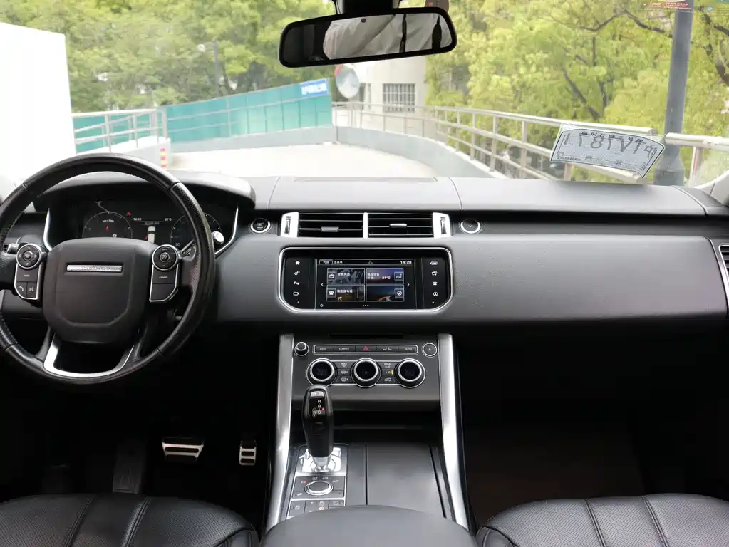 Land Rover Sport 2016 — фото 12