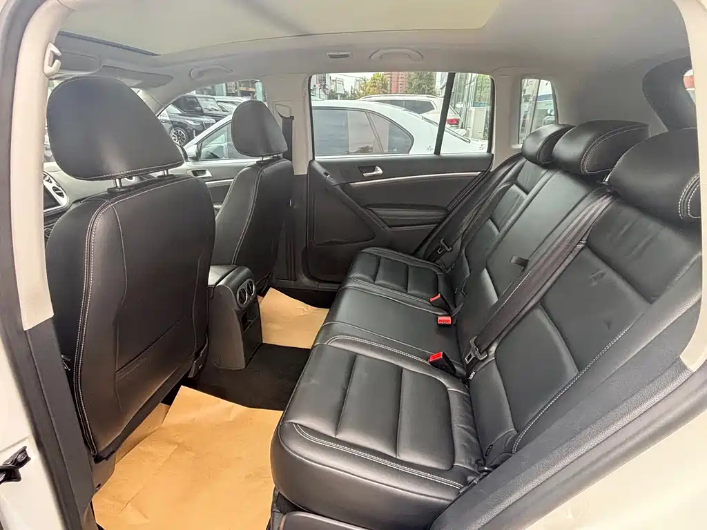 Volkswagen Tiguan 2018 — фото 14
