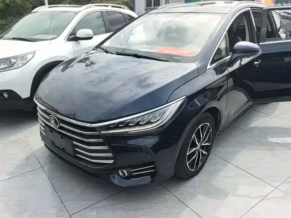 BYD Song MAX 2017