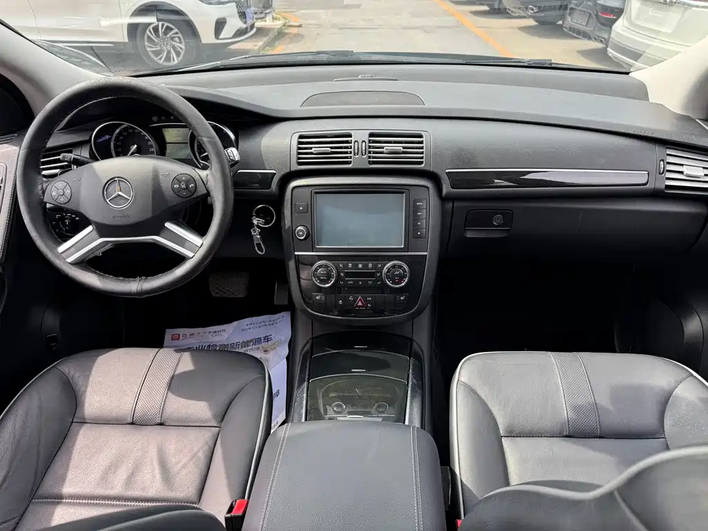 Mercedes-Benz R-Class 2016 — фото 11