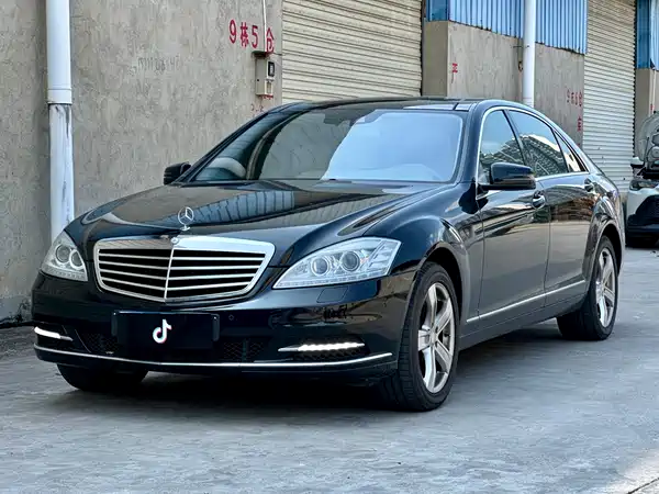 Mercedes-Benz S-Class 2010