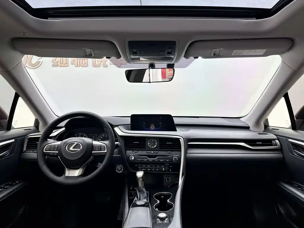 Lexus RX 2017 — фото 10