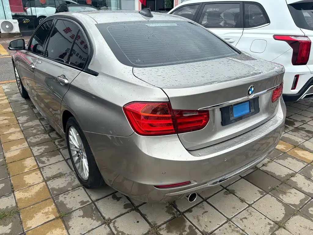 BMW 3 Series 2012 — фото 4