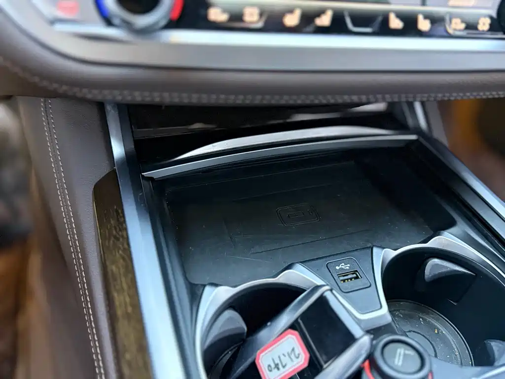 BMW 7 Series 2021 — фото 10
